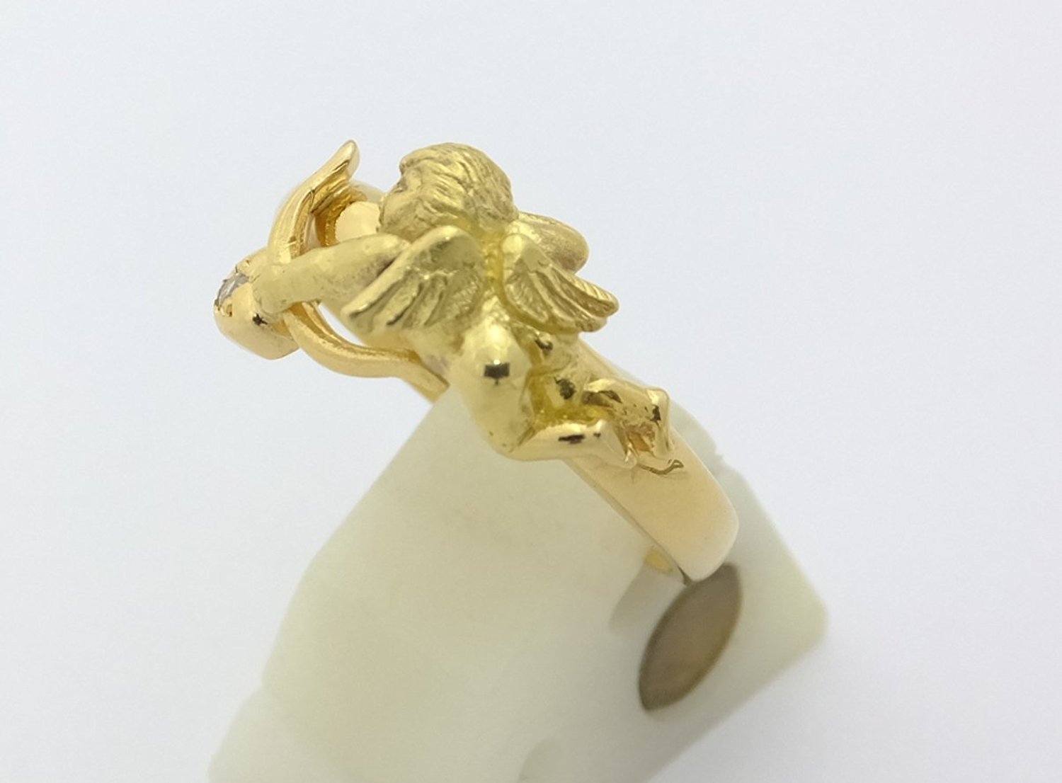 18金（K18）イエローゴールド　ダイヤ入り「天使」　デザインリング　指輪